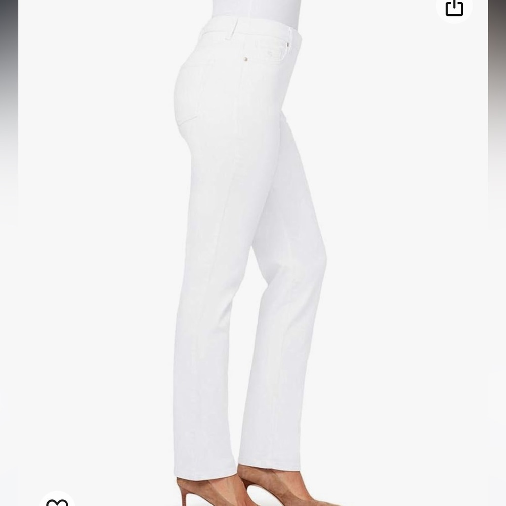 NWT Gloria Vanderbilt Women's Amanda Classic Rise Tapered Jean - Picture 2 of 10